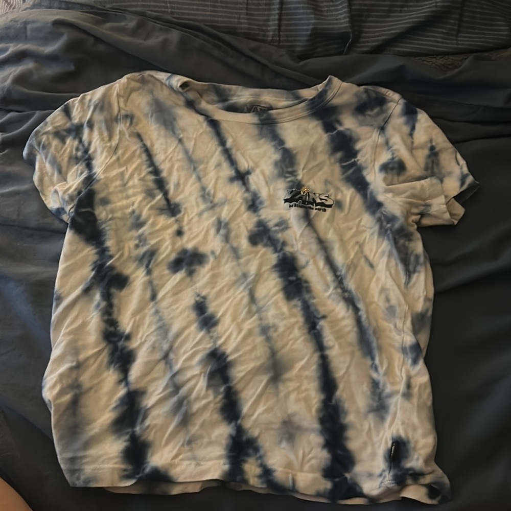 Vans “be kind to the earth” t-shirt